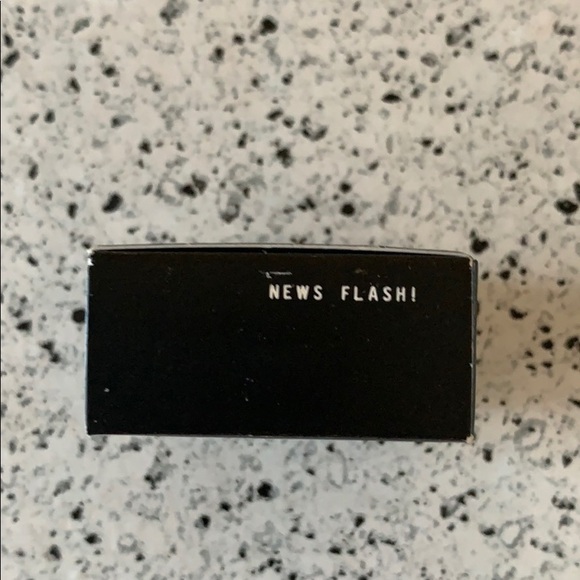 NWT MAC Cosmetics News Flash! Powder Blush - Picture 4 of 8